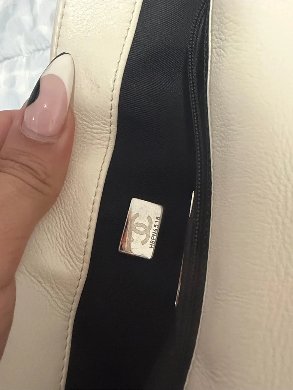 CHANEL shoulder bag