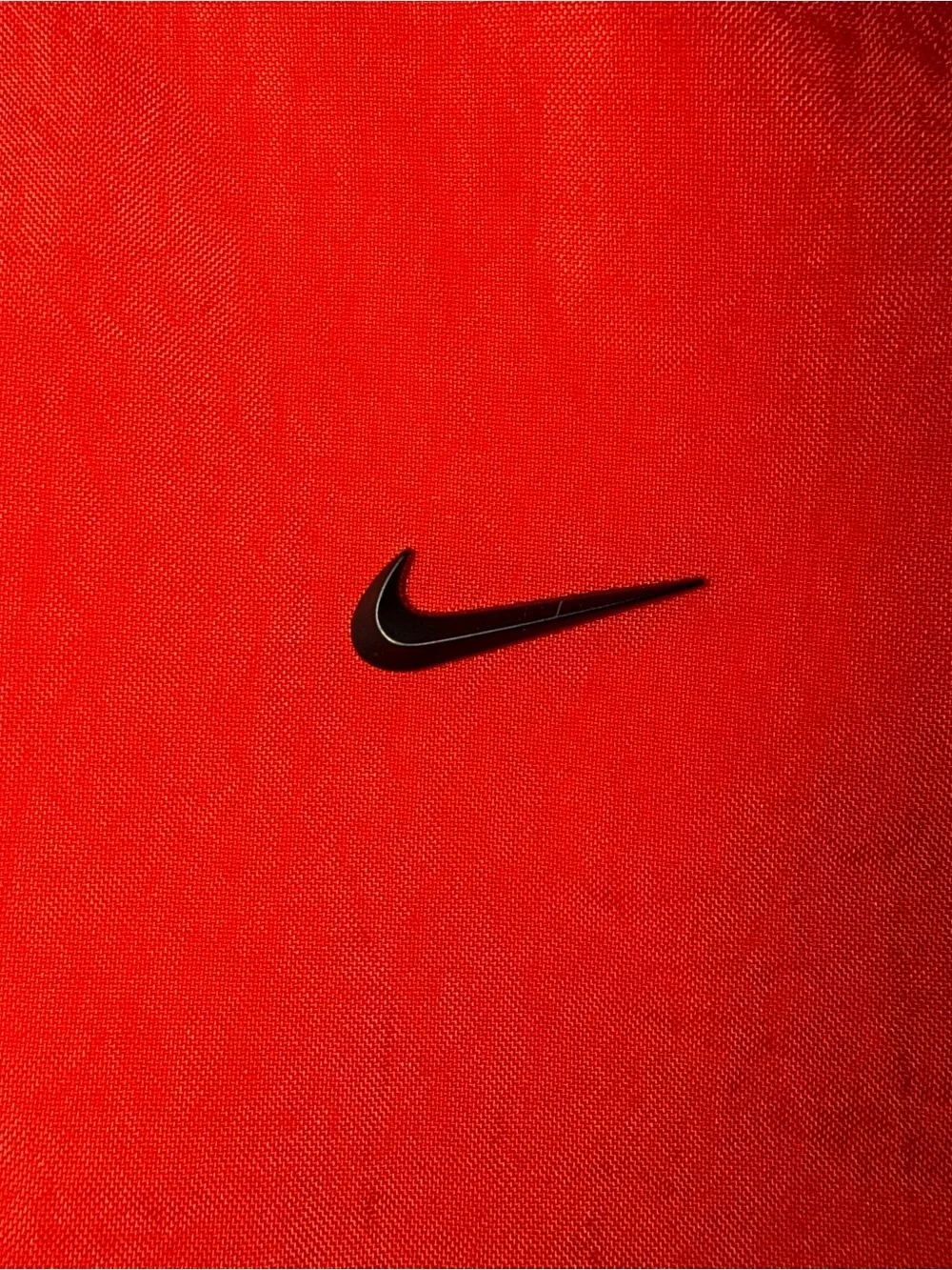 Nike unisex aura