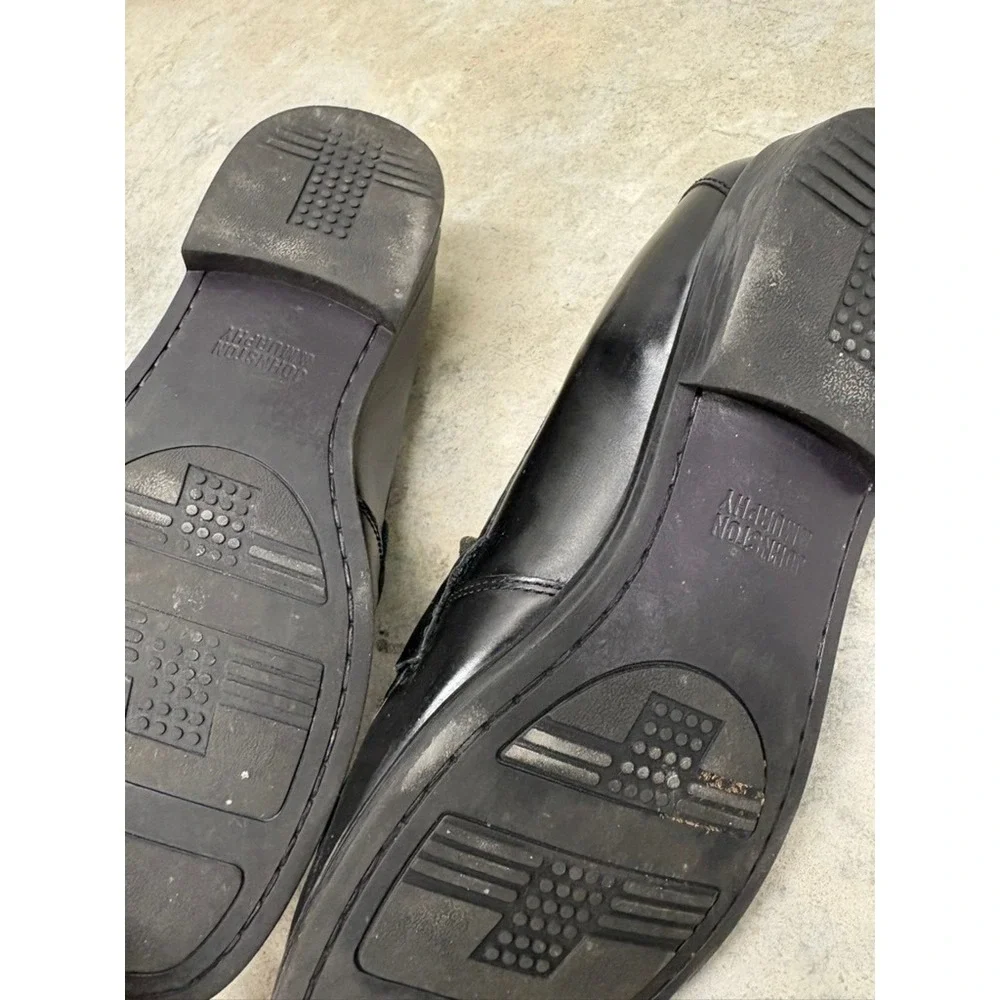 Johnston & Murphy upper feature loafers