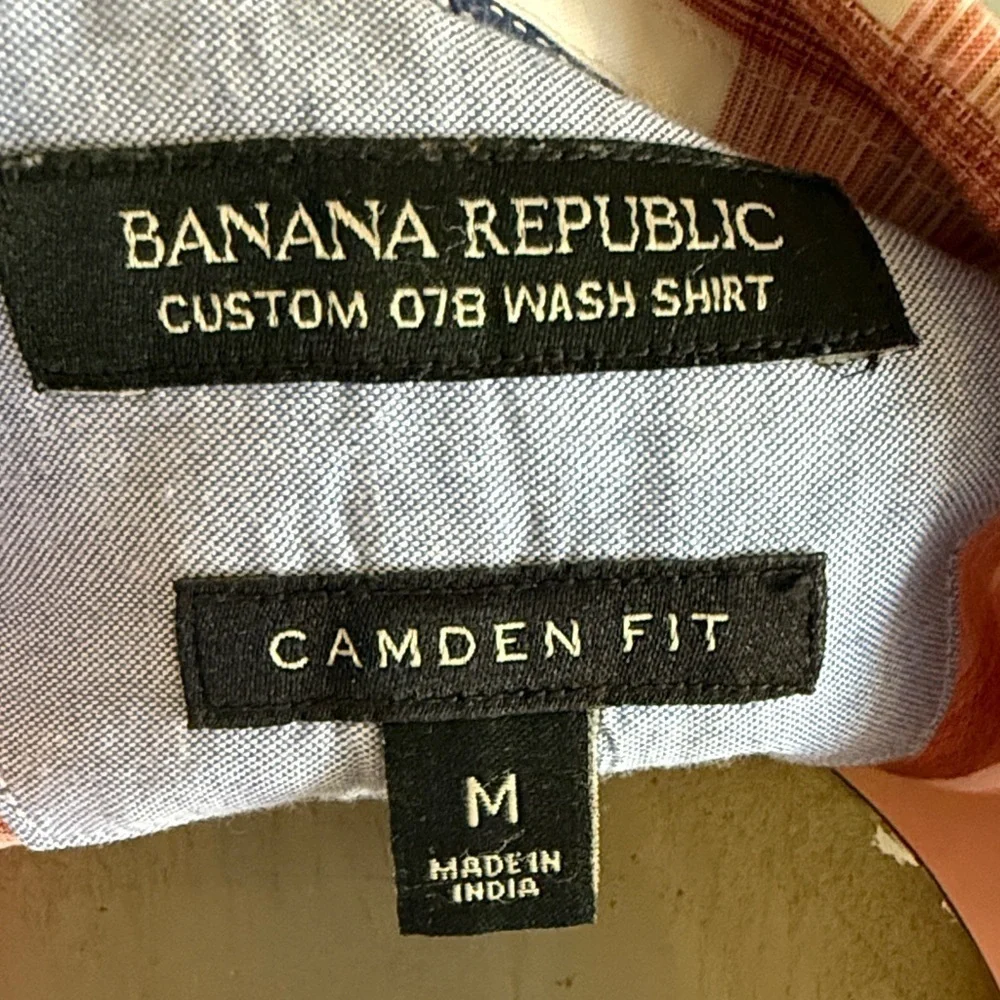 Banana Republic stylish button