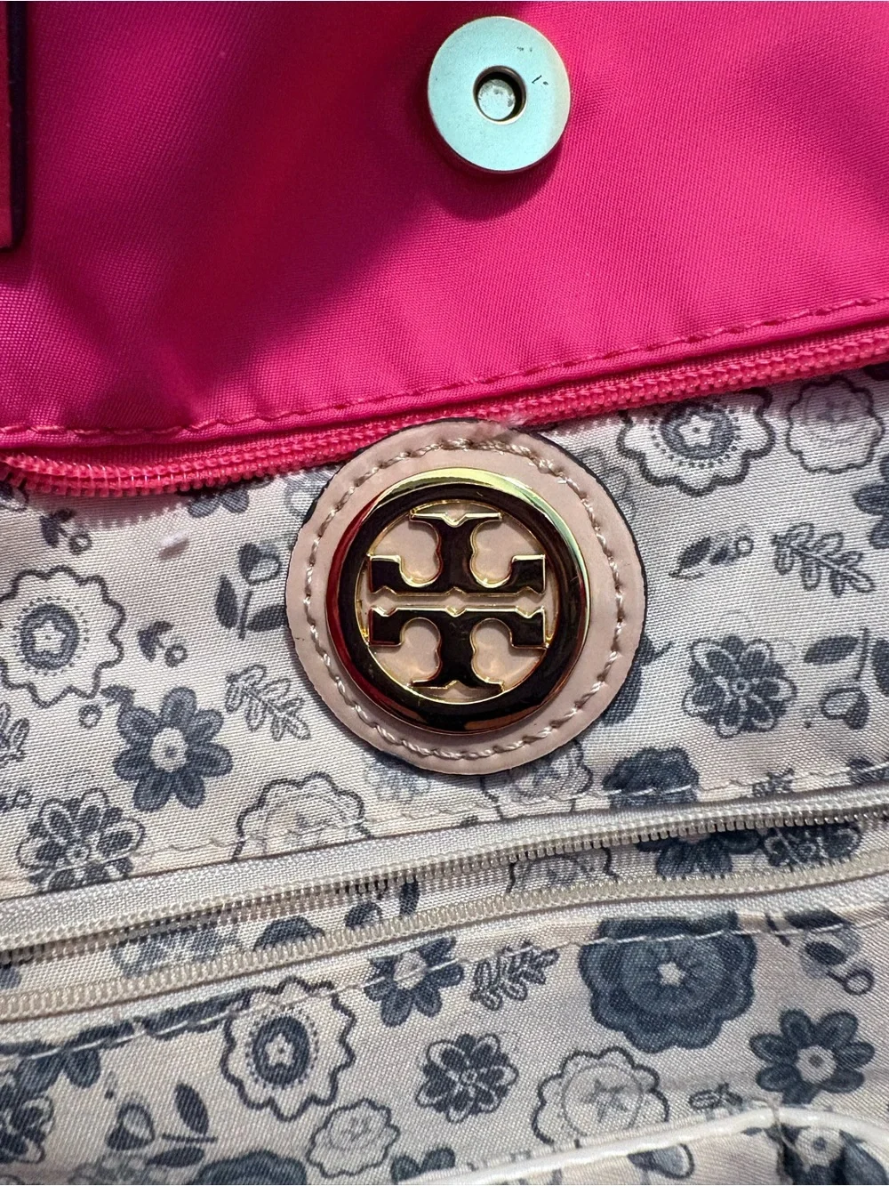Tory Burch stylish 🩷pink