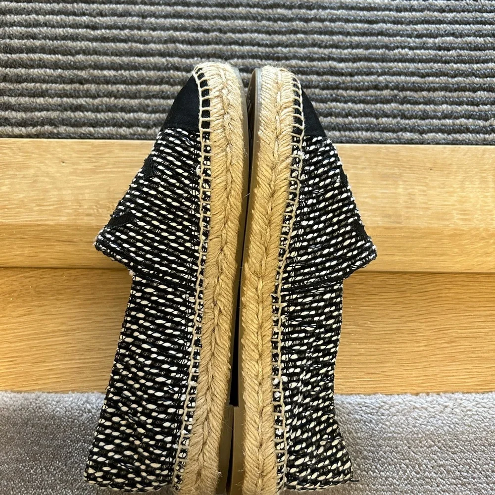 CHANEL espadrille flats