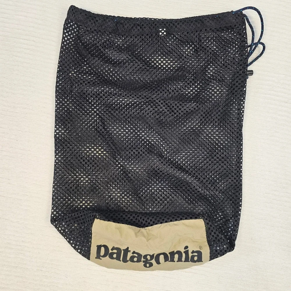 Patagonia Mesh Stuff Sack Drawstring Storage Bag Black Tan Logo Made in Korea