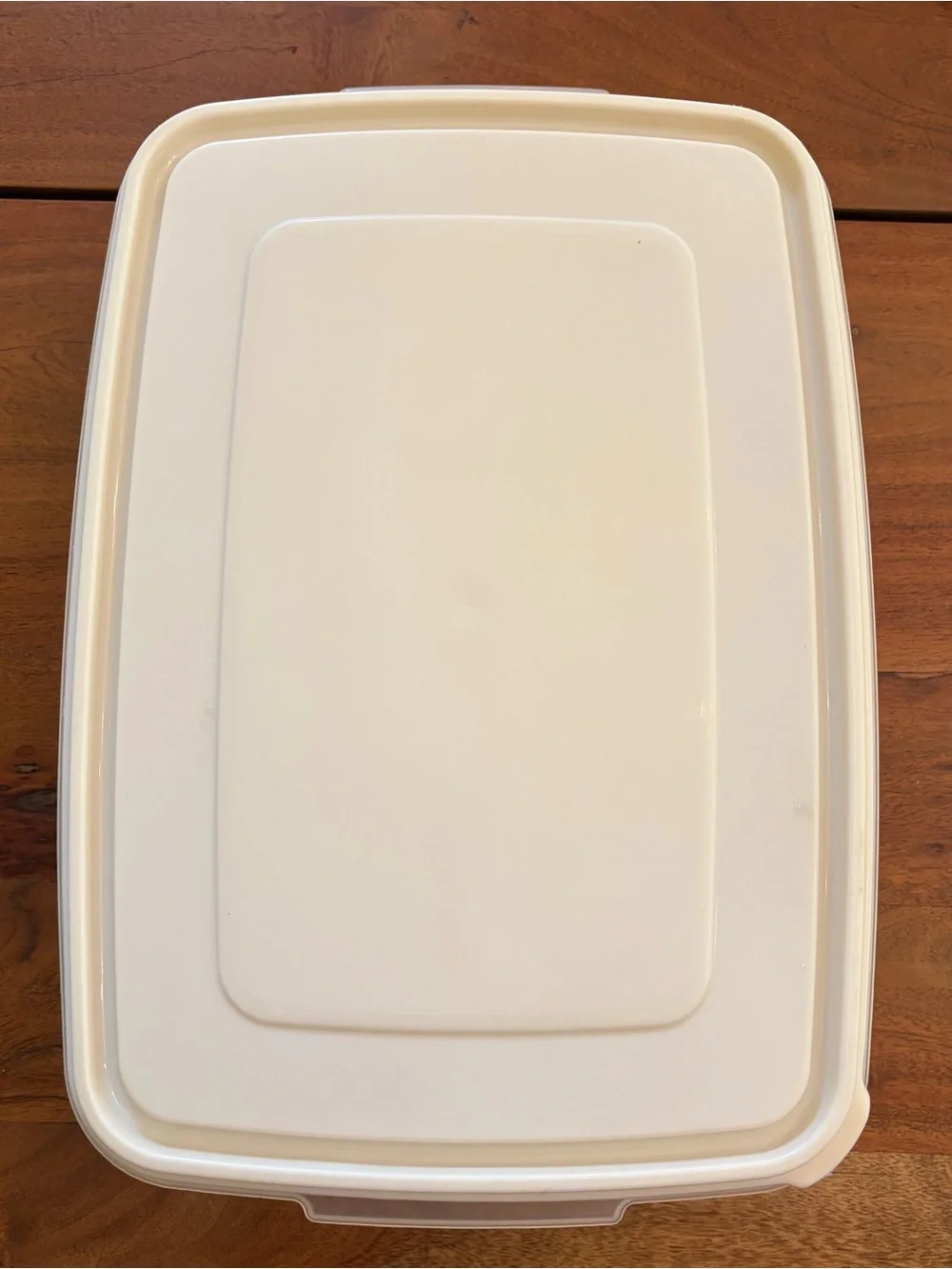 Rubbermaid two vintage