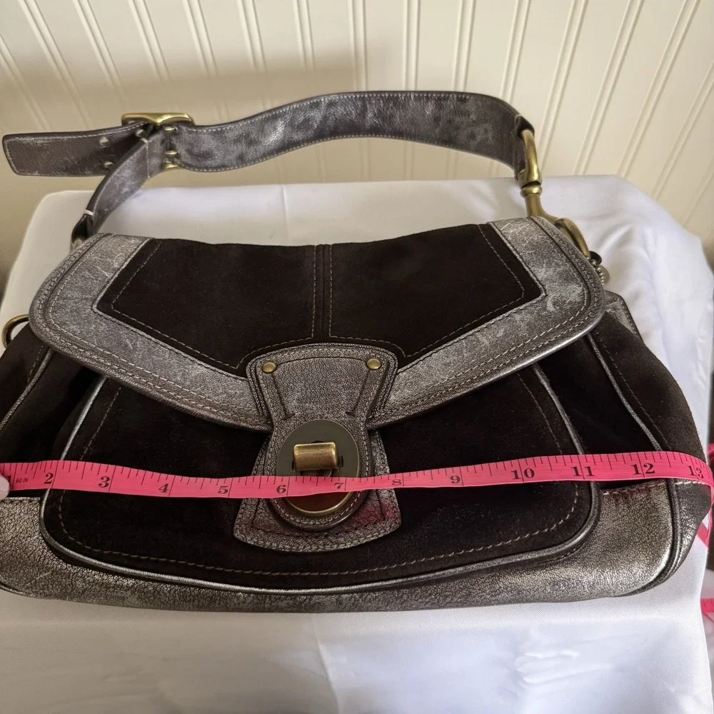 Coach bag has