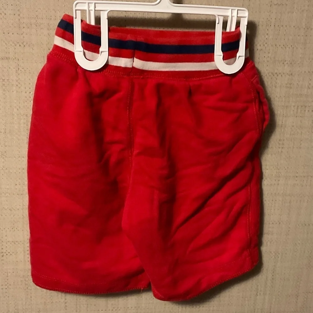 GAP vibrant red