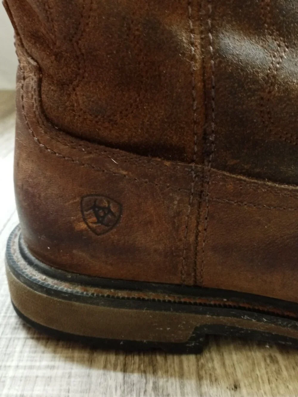 Ariat good preowned
