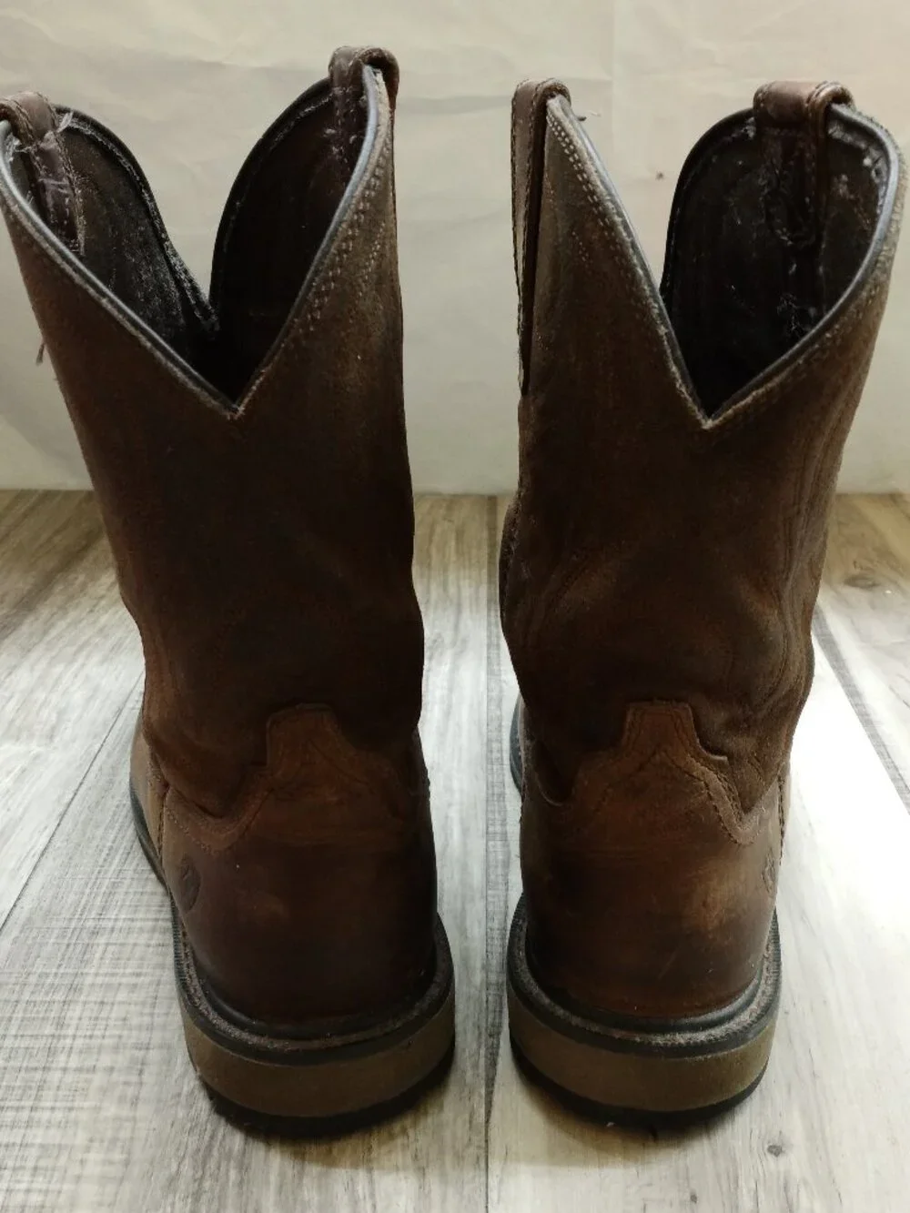 Ariat good preowned