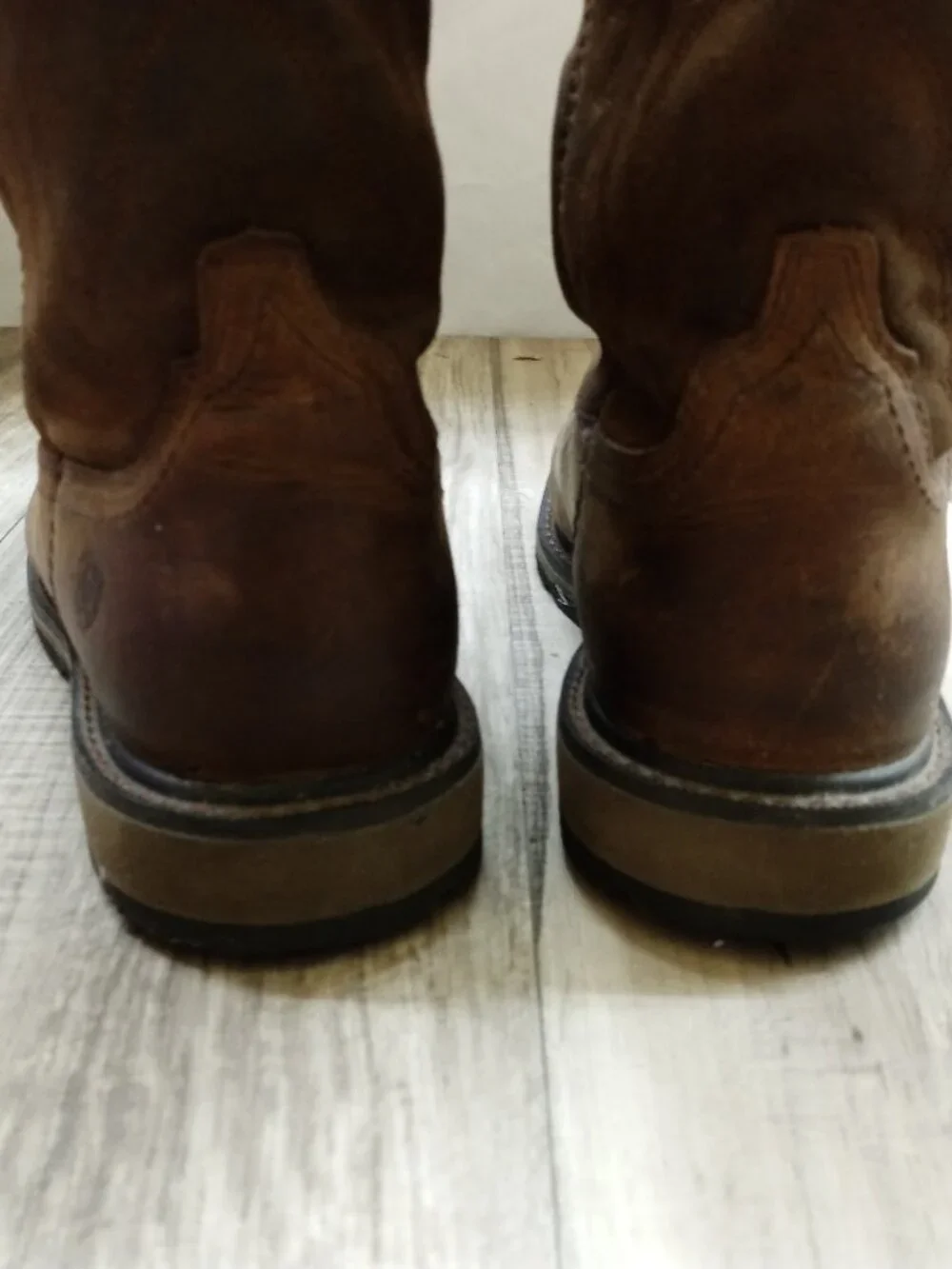 Ariat good preowned