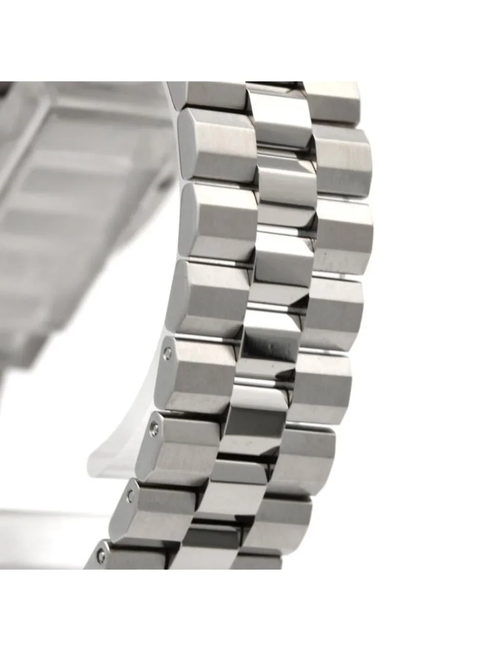 Tiffany & Co. material waterproof category
