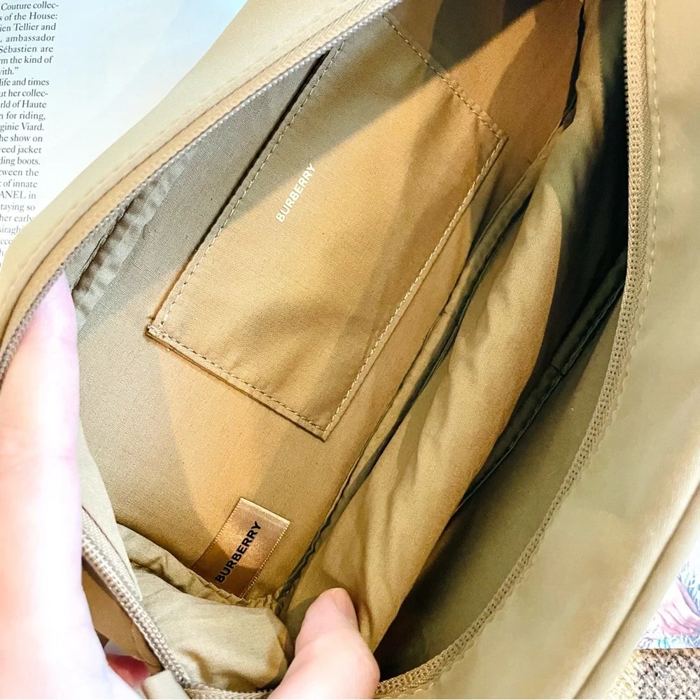Burberry zip pouch