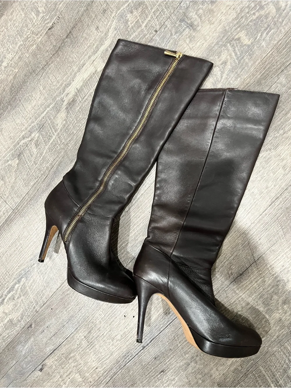 Vince Camuto sophisticated black