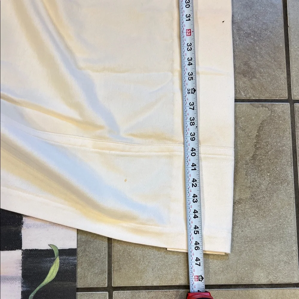 Custom pinch pleated