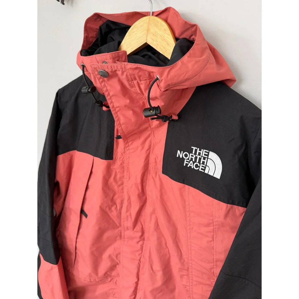 The North Face flap shoulder