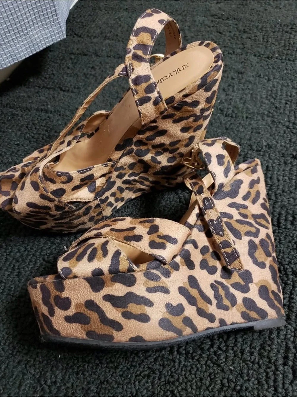 Xhilaration bold leopard