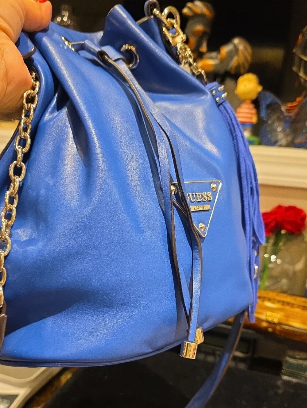 Guess bucket style