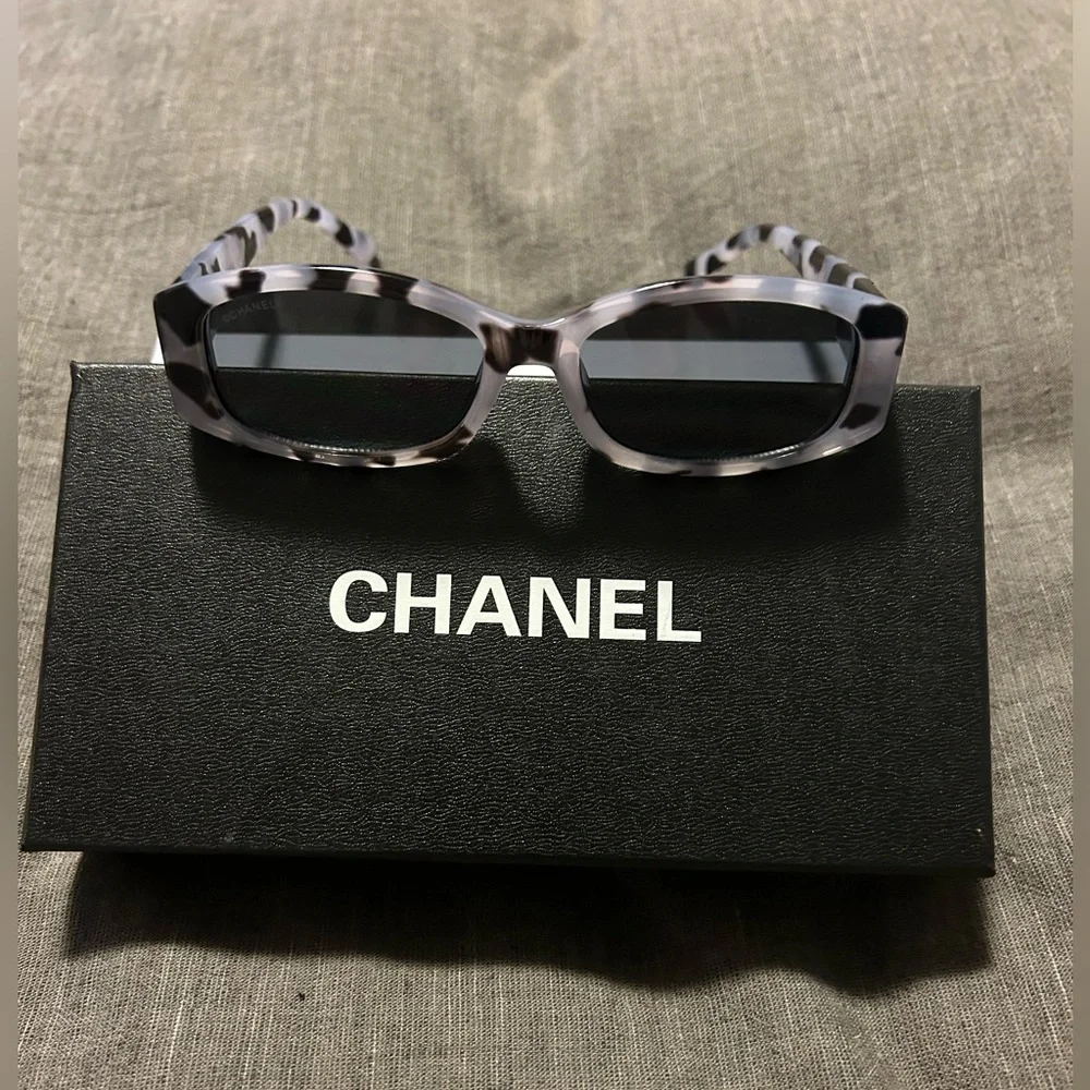 Women’s CHANEL Oval Sunglasses NEW