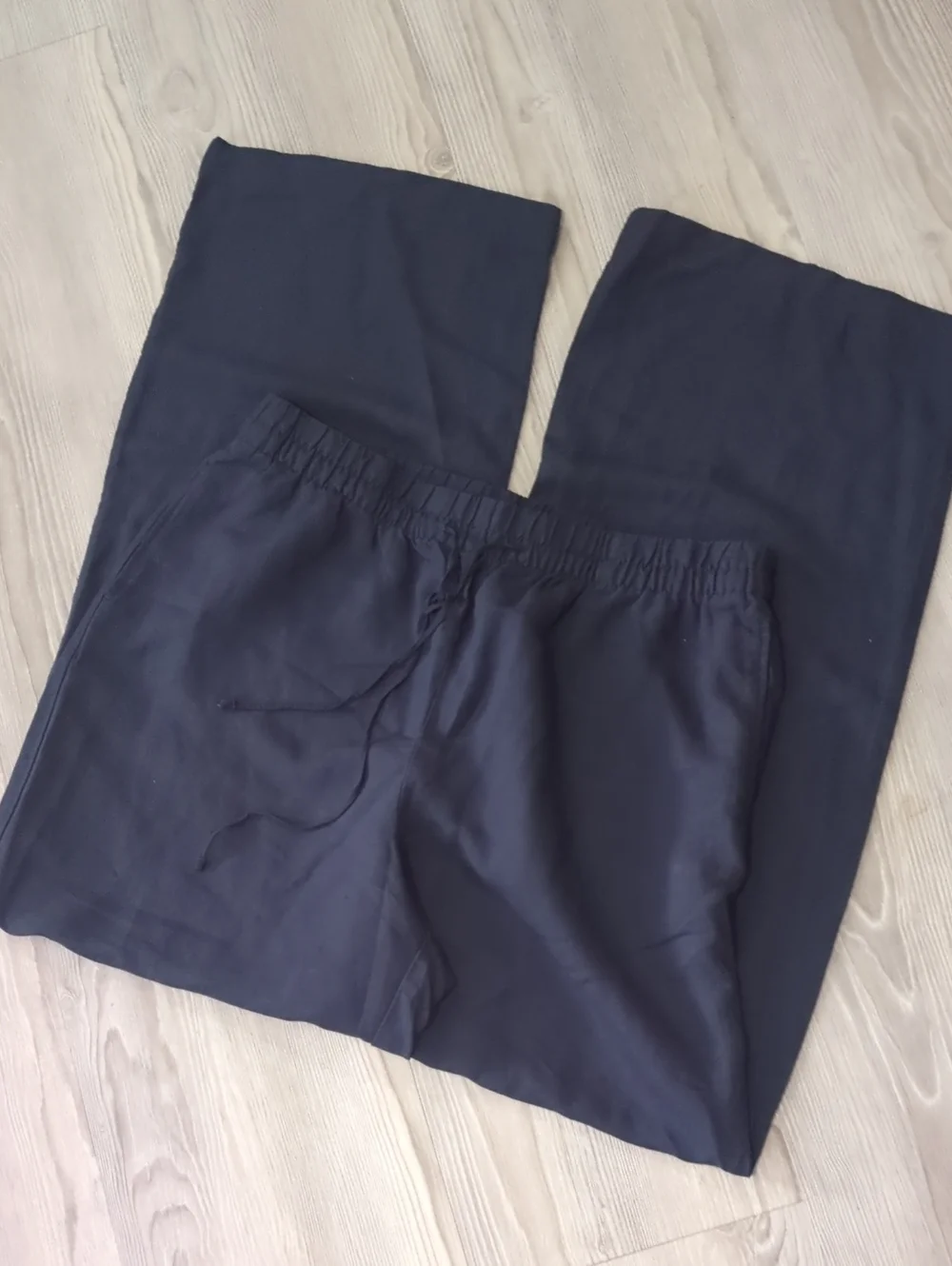 H&M relaxed adjustable wardrobe