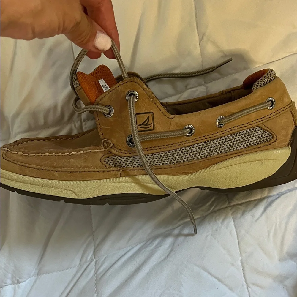 Sperry durable leather