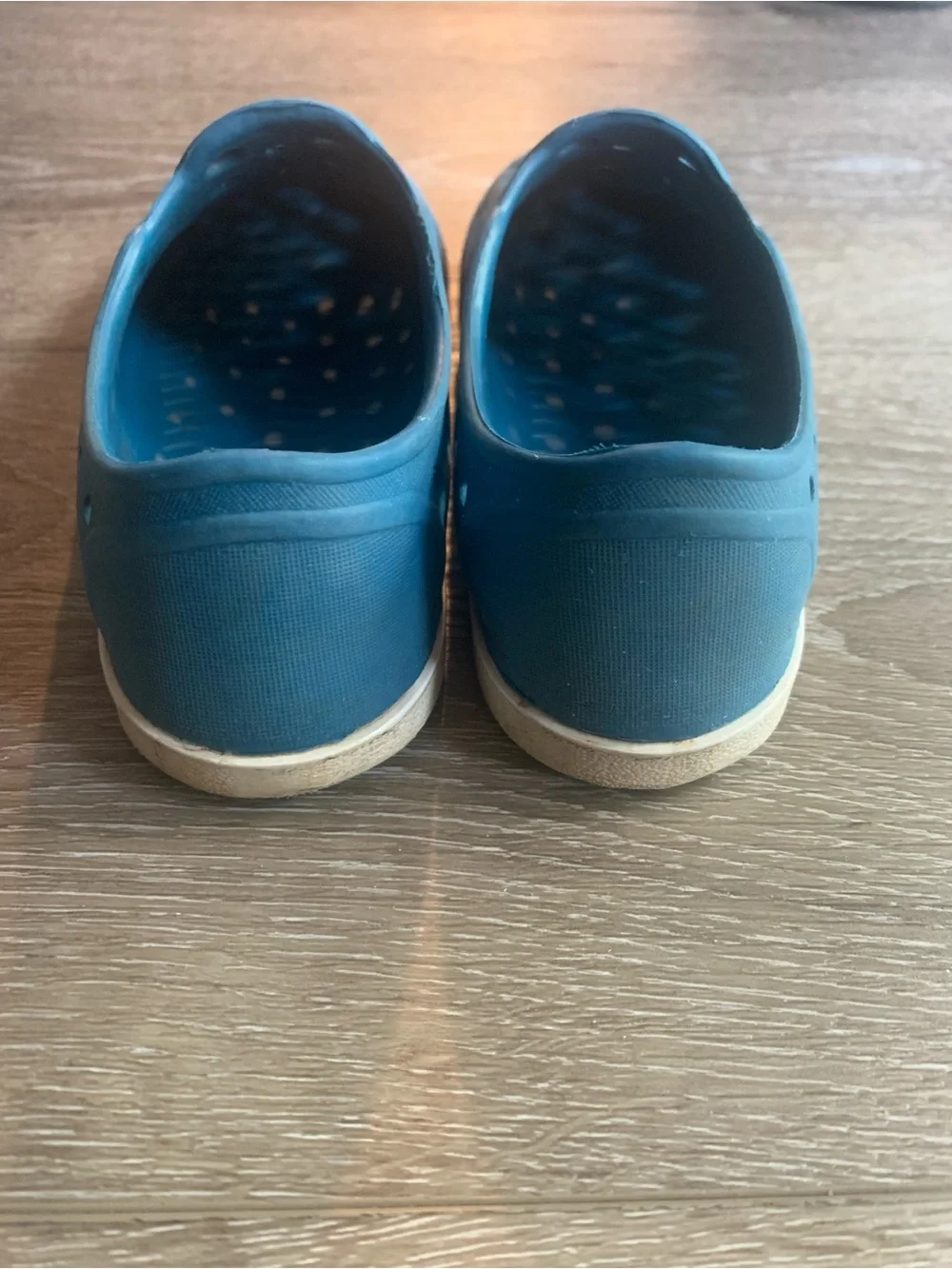 Old Navy slip water