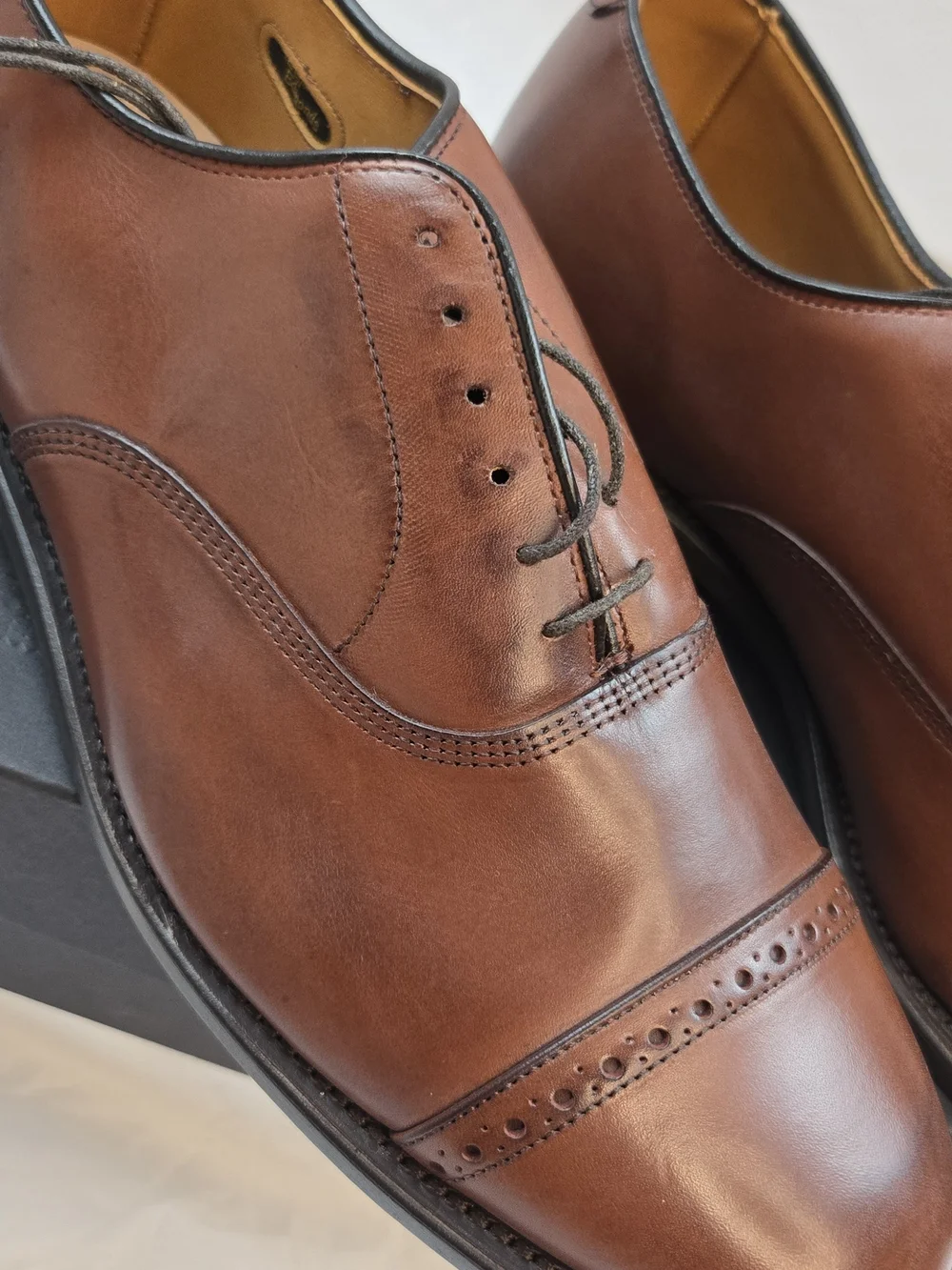 Allen Edmonds looking upper goodyear