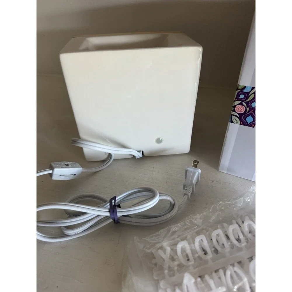 Scentsy wax warmer