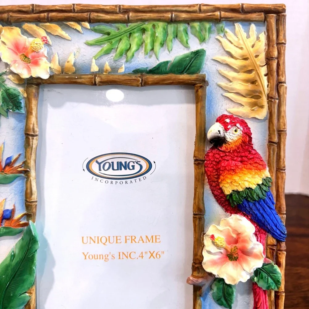 N/A tropical parrot