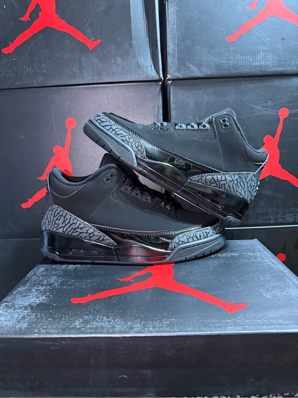 Jordan sleek black