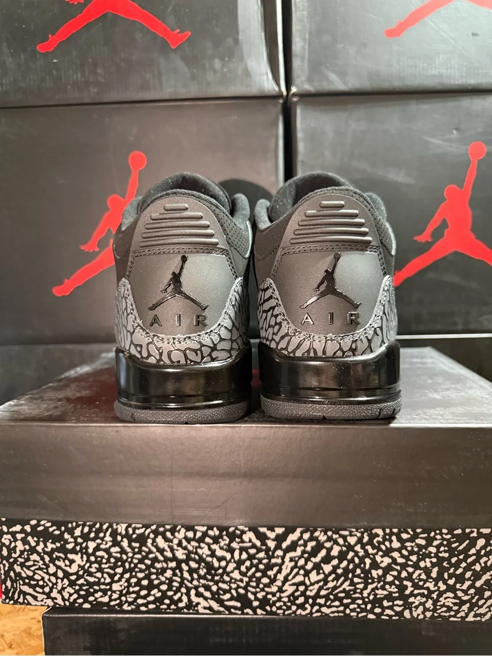 Jordan sleek black