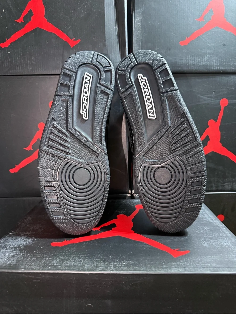 Jordan sleek black