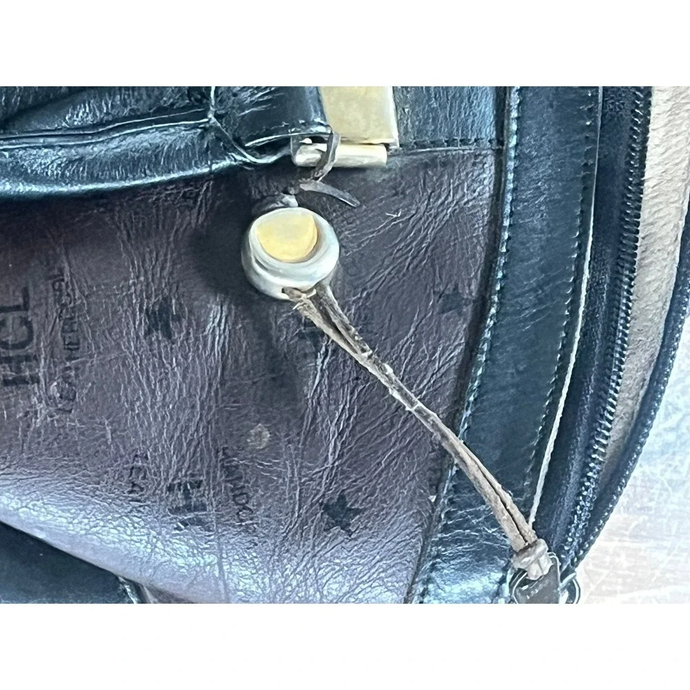 Hcl handcrafted leathergoods