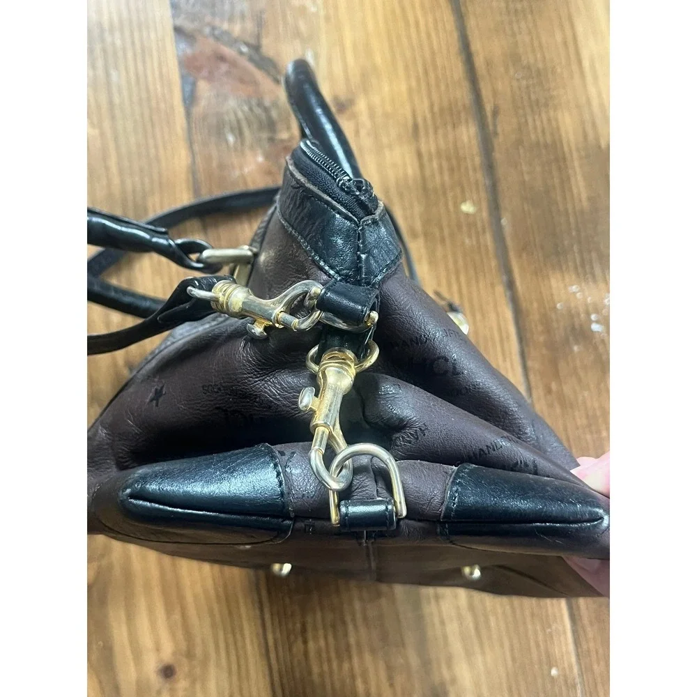 Hcl handcrafted leathergoods