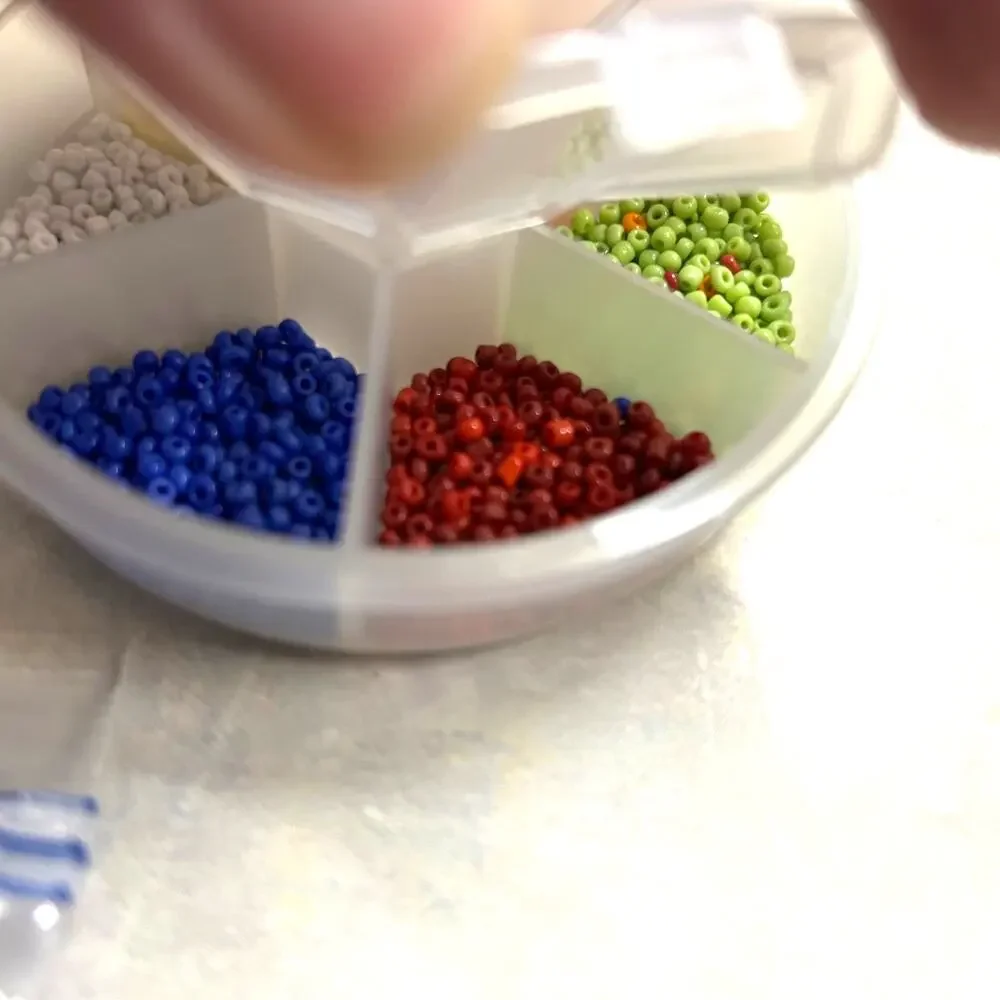 Unbranded beads crafting