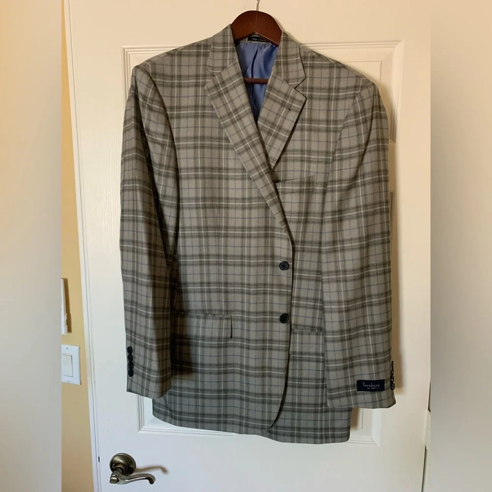 Turnbury‎ Plaid Gray Sport Coat with Classic Design
