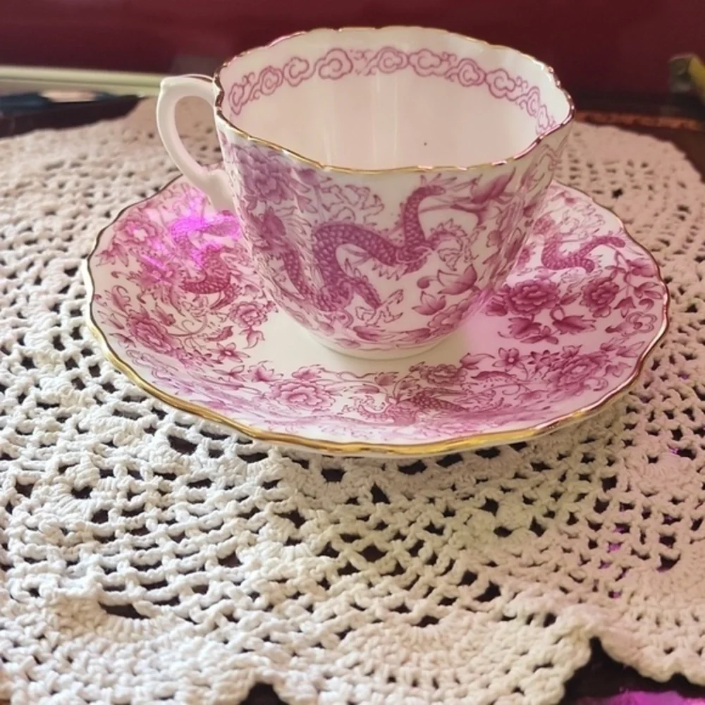 Pekin‎ fine bone china cup an saucer