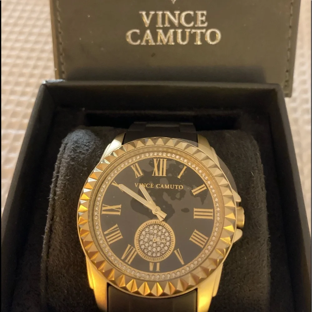 Vince Camuto elegant vince