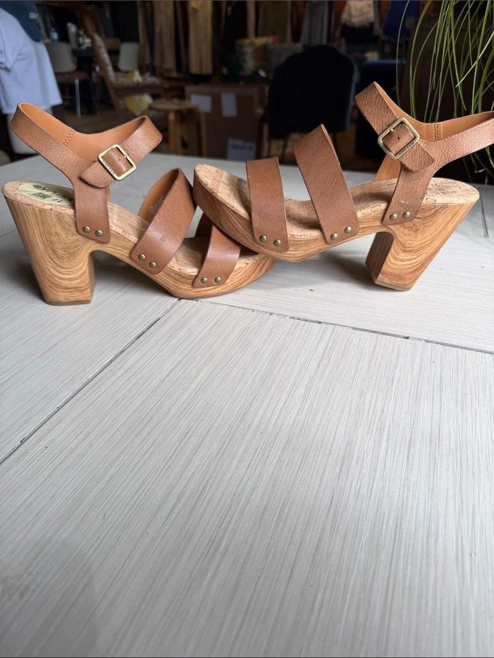 Kork-Ease three strap