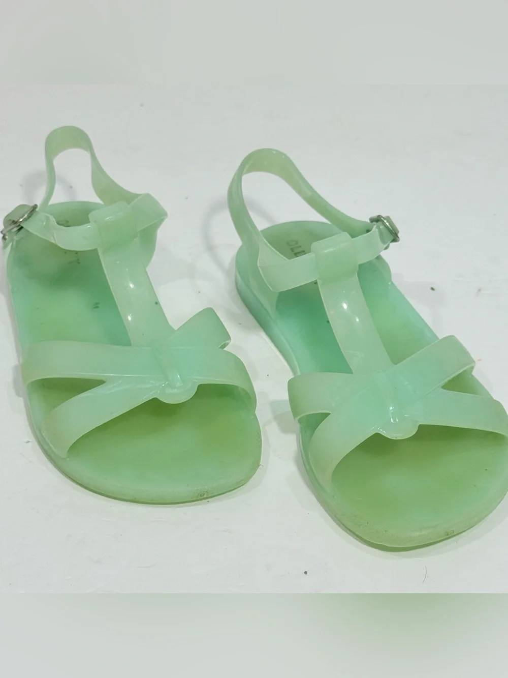 Old Navy Mint Green Strappy T Sling Back Snap Closure Jelly Sandals Sz 11 Kids