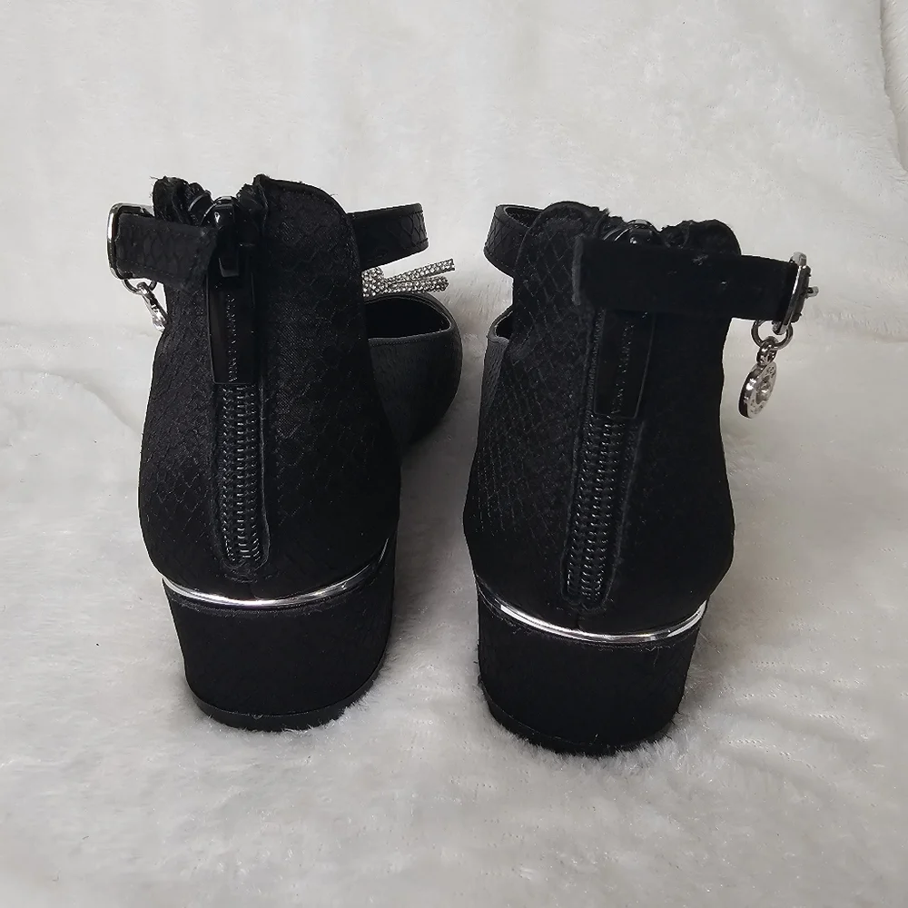 Vince Camuto pre owned