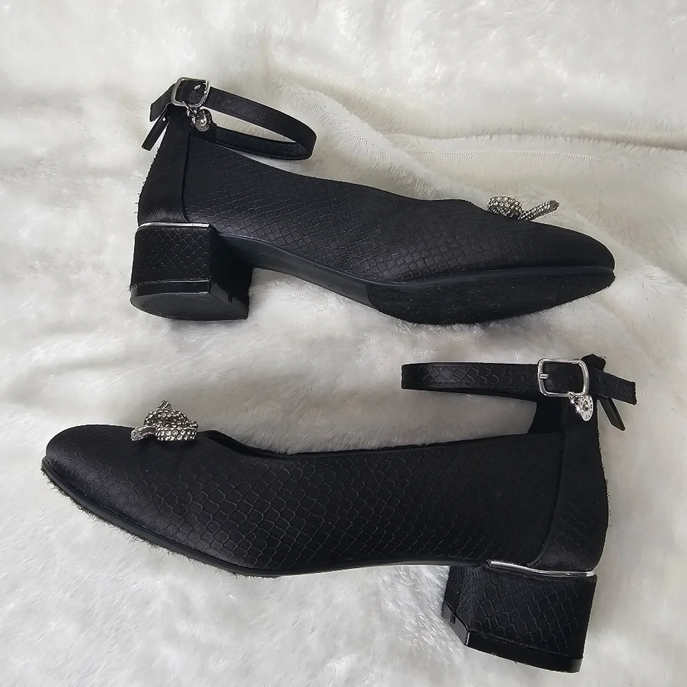 Vince Camuto pre owned