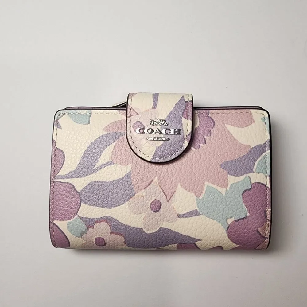NWT COACH CBO31 Medium Corner Zip Wallet With Floral Print v3