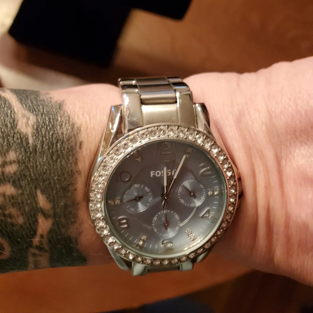 Fossil Brush & Polished Silver Tone Riley Multifunction Crystal Accent W…