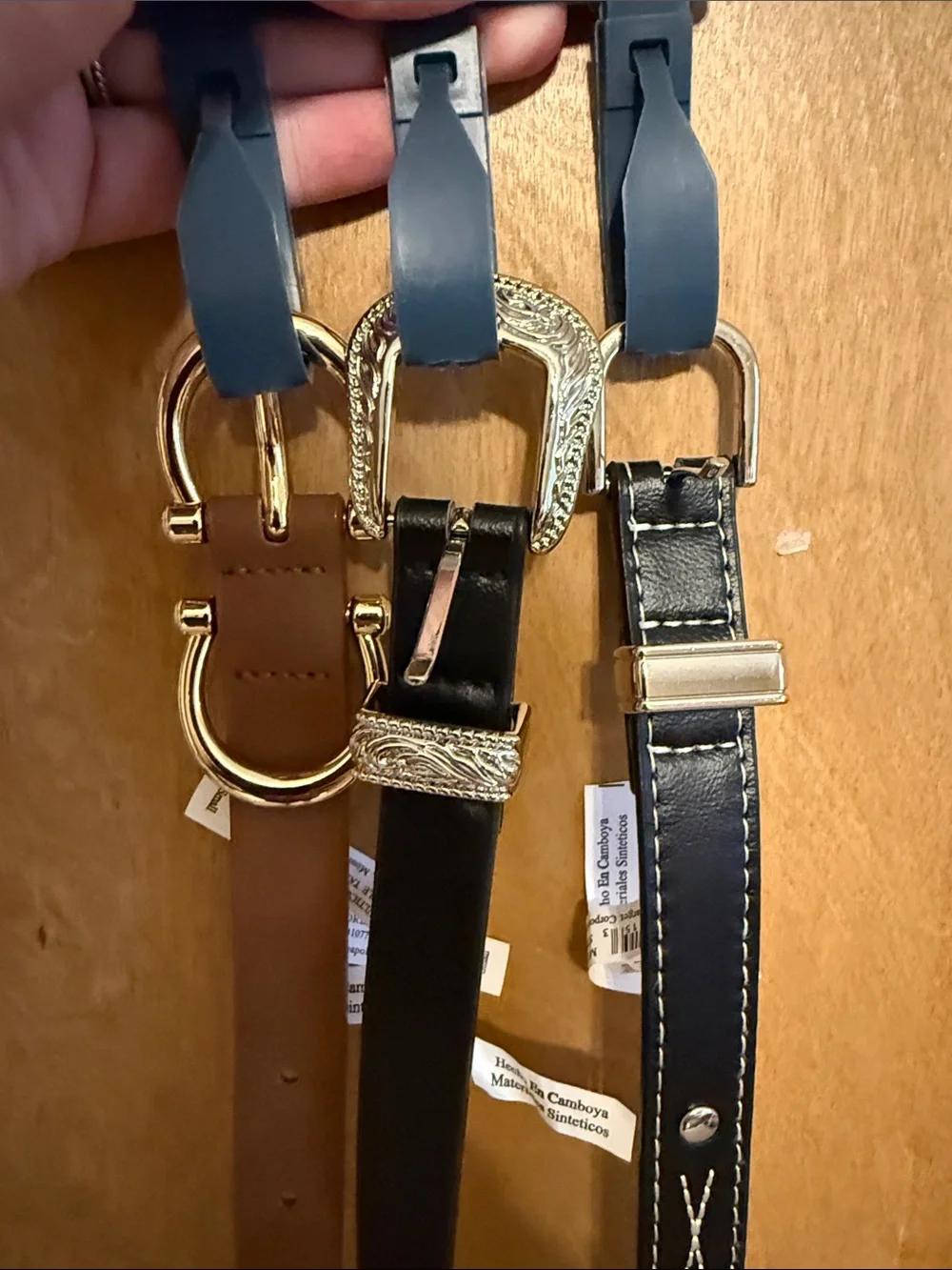 Universal Thread three slim