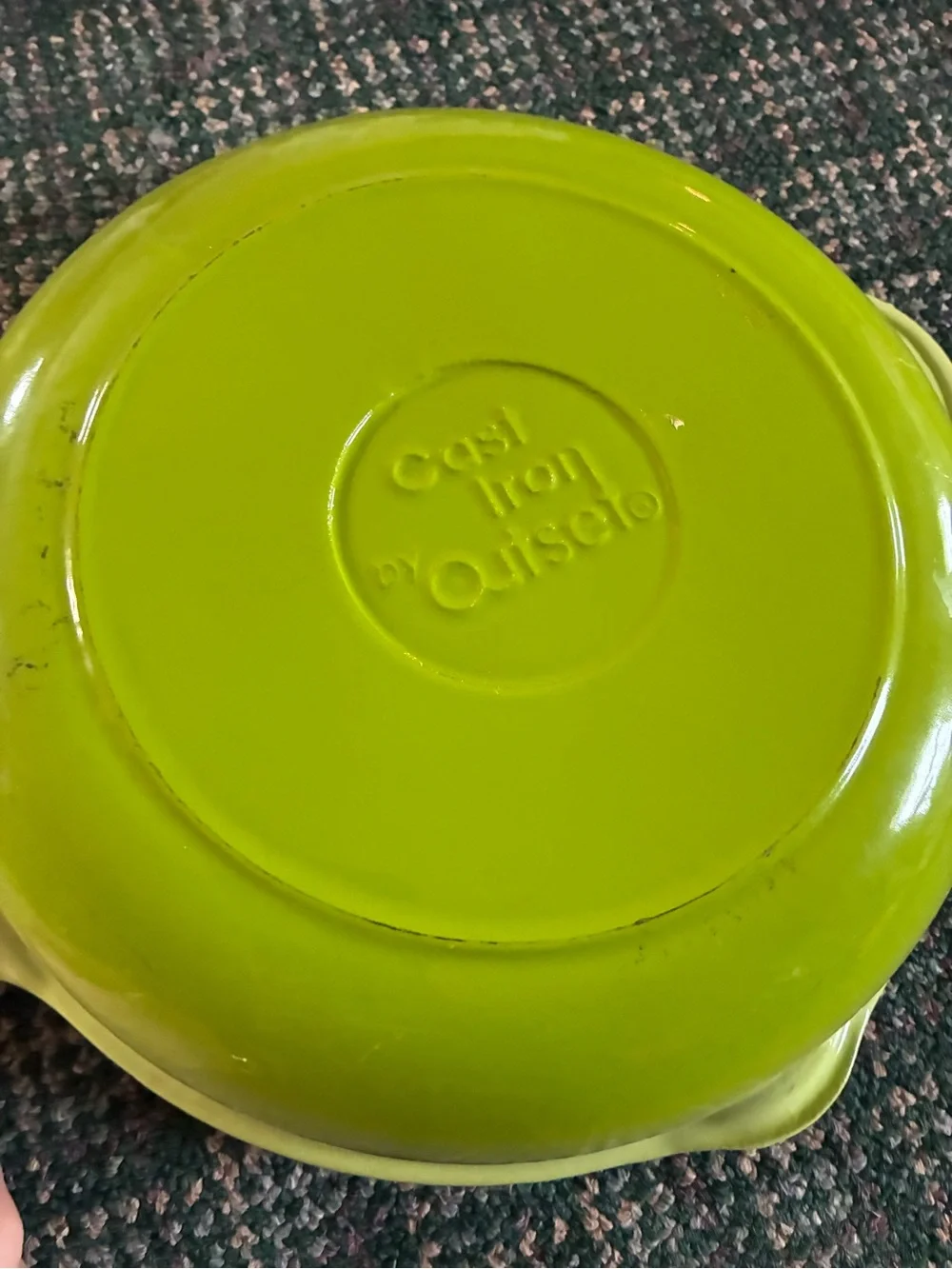 Bright Green Cast Iron Pan by Oliselo
