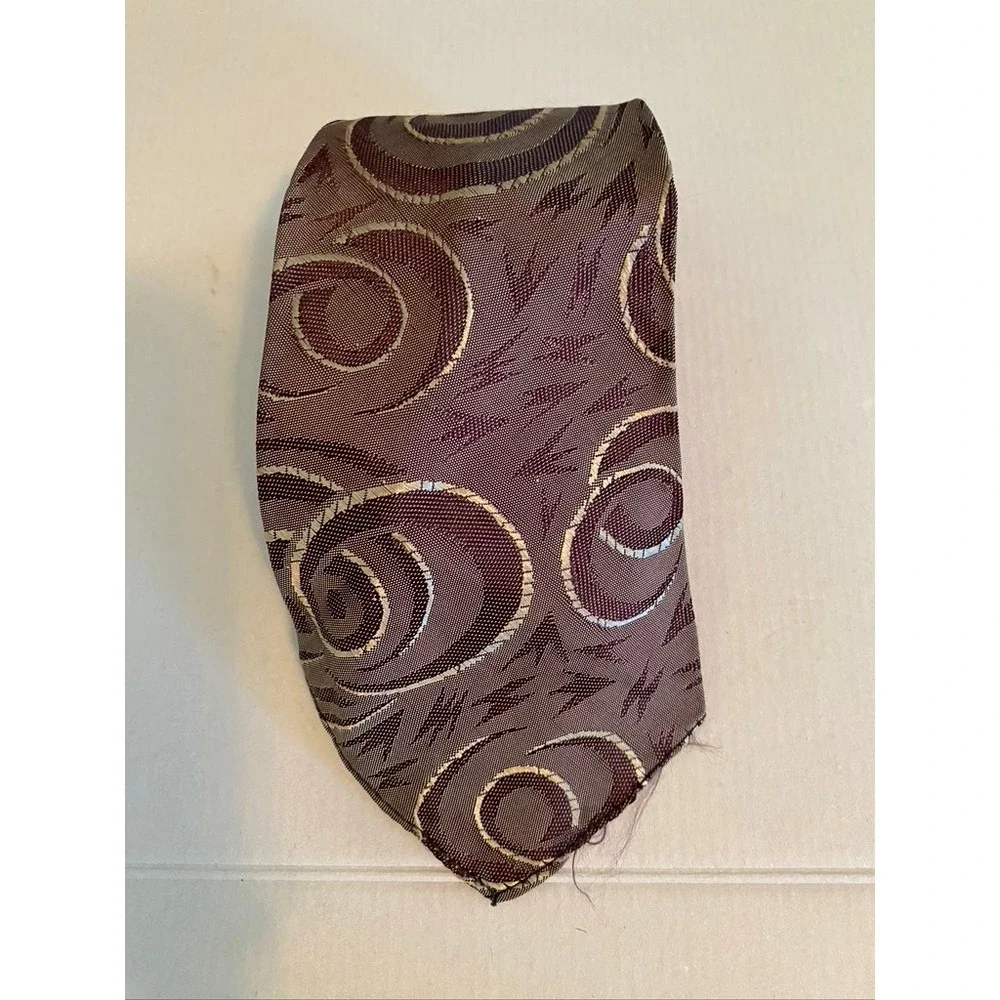 N/A classic necktie