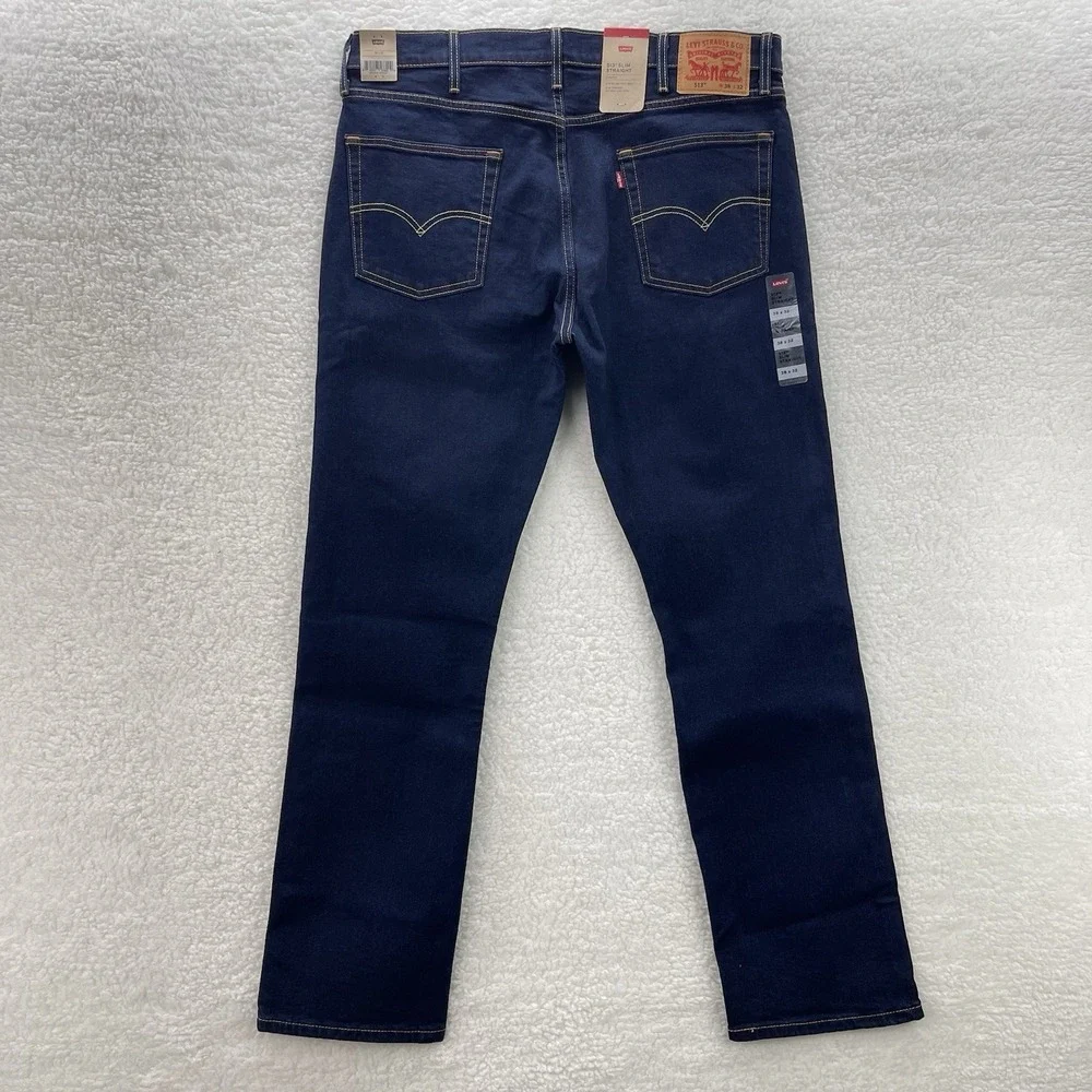 Levis sizing title