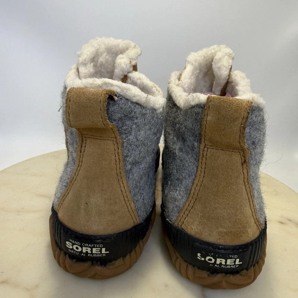 Sorel women out