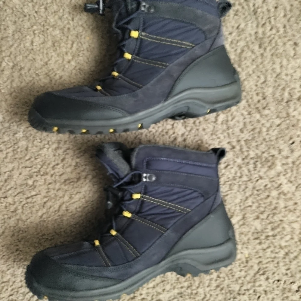 Lands End navy blue snow