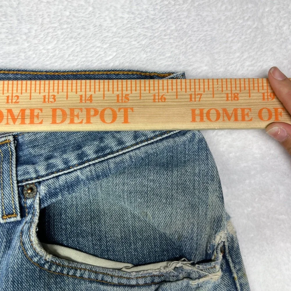 Levis levi 569