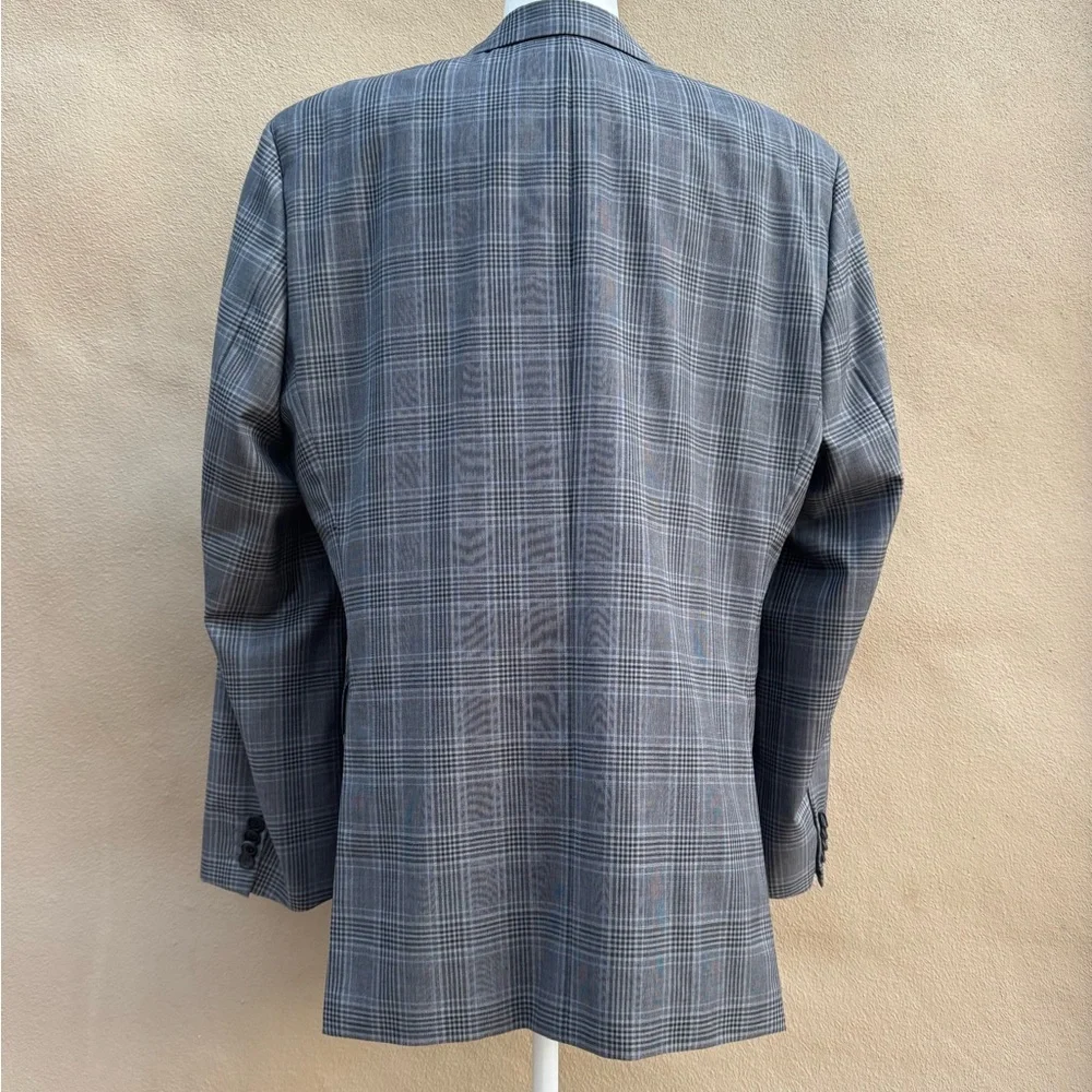 Boss Hugo Boss Plaid Men's Sport coat wool sz 46 R pristine cond price firm!